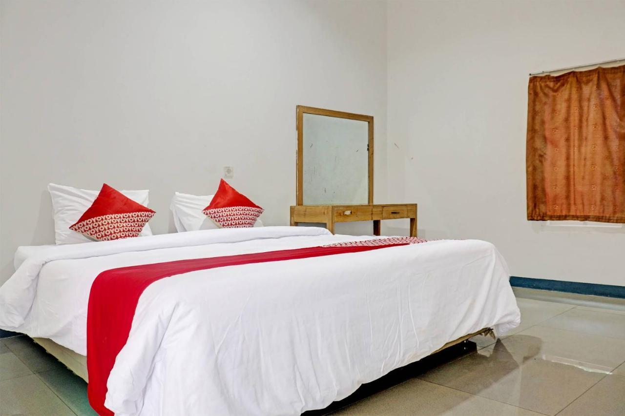 Oyo 90483 Homestay Permata Syariah Bangko Exterior foto