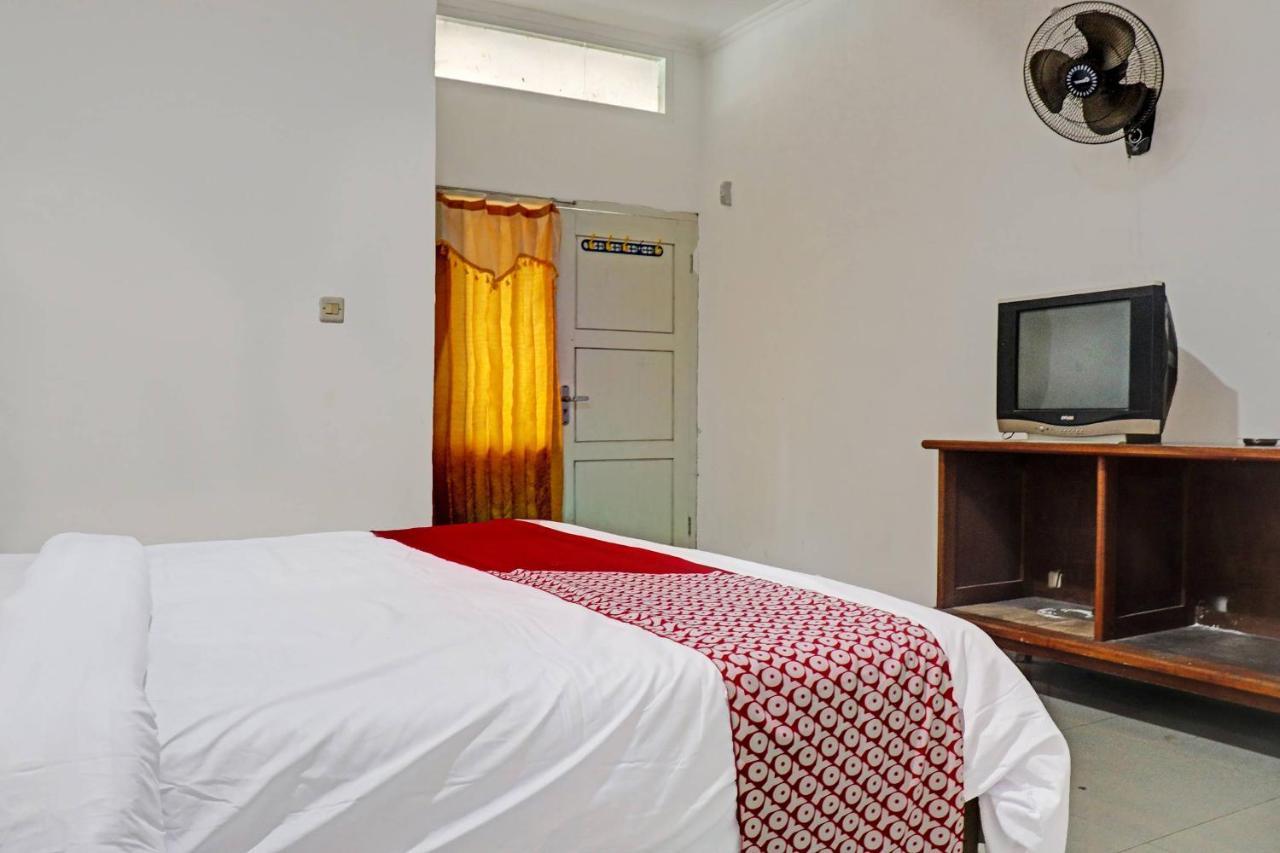 Oyo 90483 Homestay Permata Syariah Bangko Exterior foto